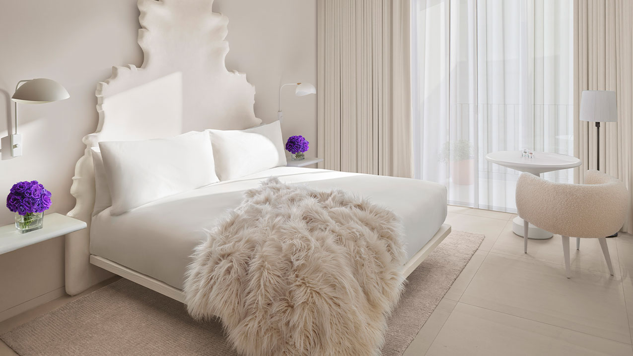http://www.shopedition.com/images/products/lrg/edition-hotels-madrid-edition-throw-EDT-171-THROW-FAUXFUR-IVORY_lrg.jpg